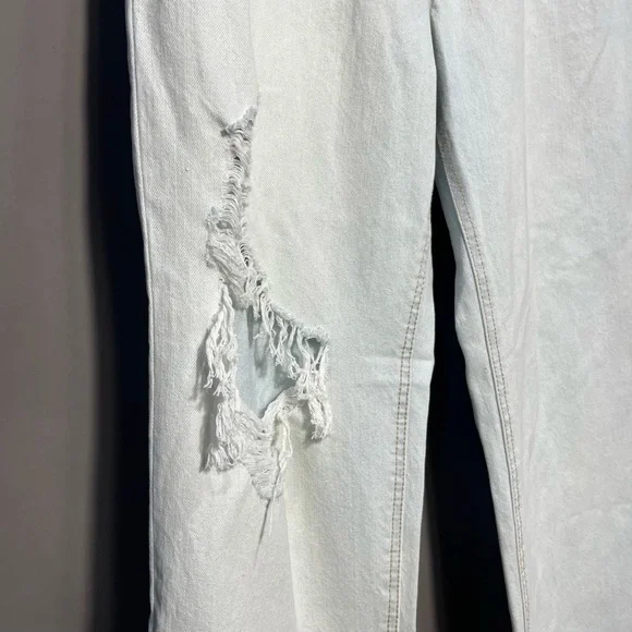 Women's High-Rise 90s Relaxed Straight Jeans - Wild Fable Size 12/30”-NWT - Picture 8 of 9